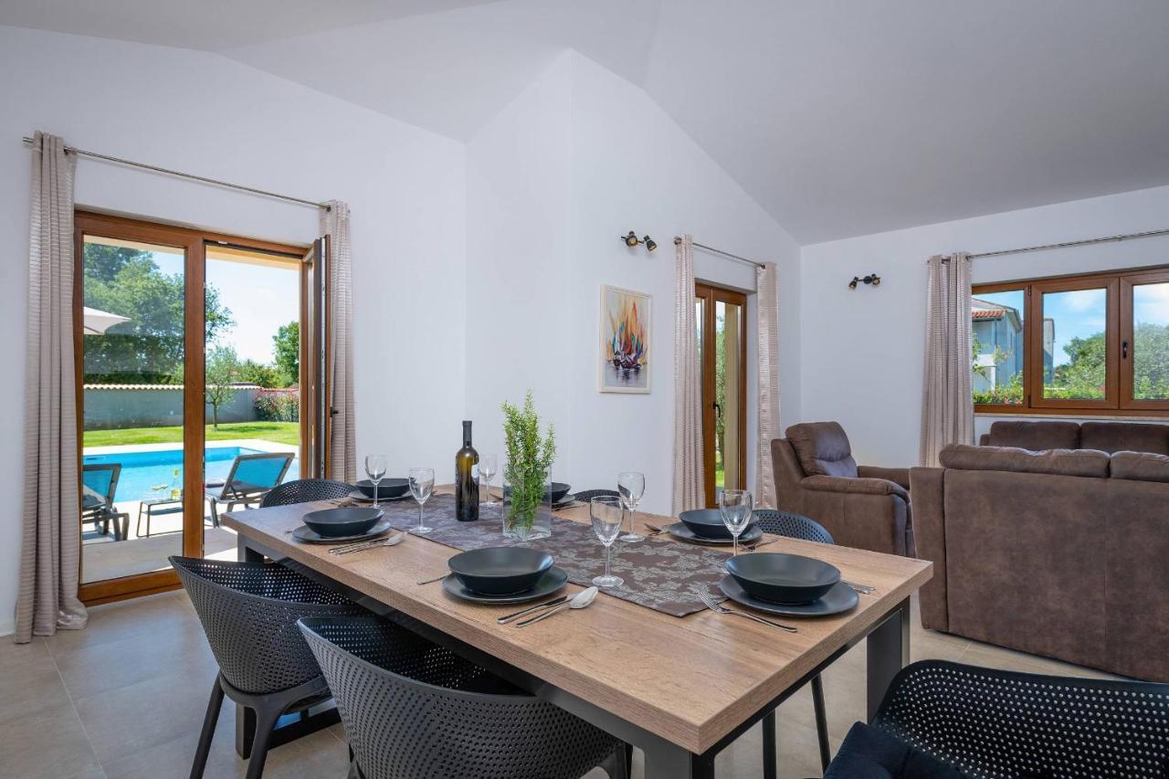 Holiday House Luca Poreč Buitenkant foto