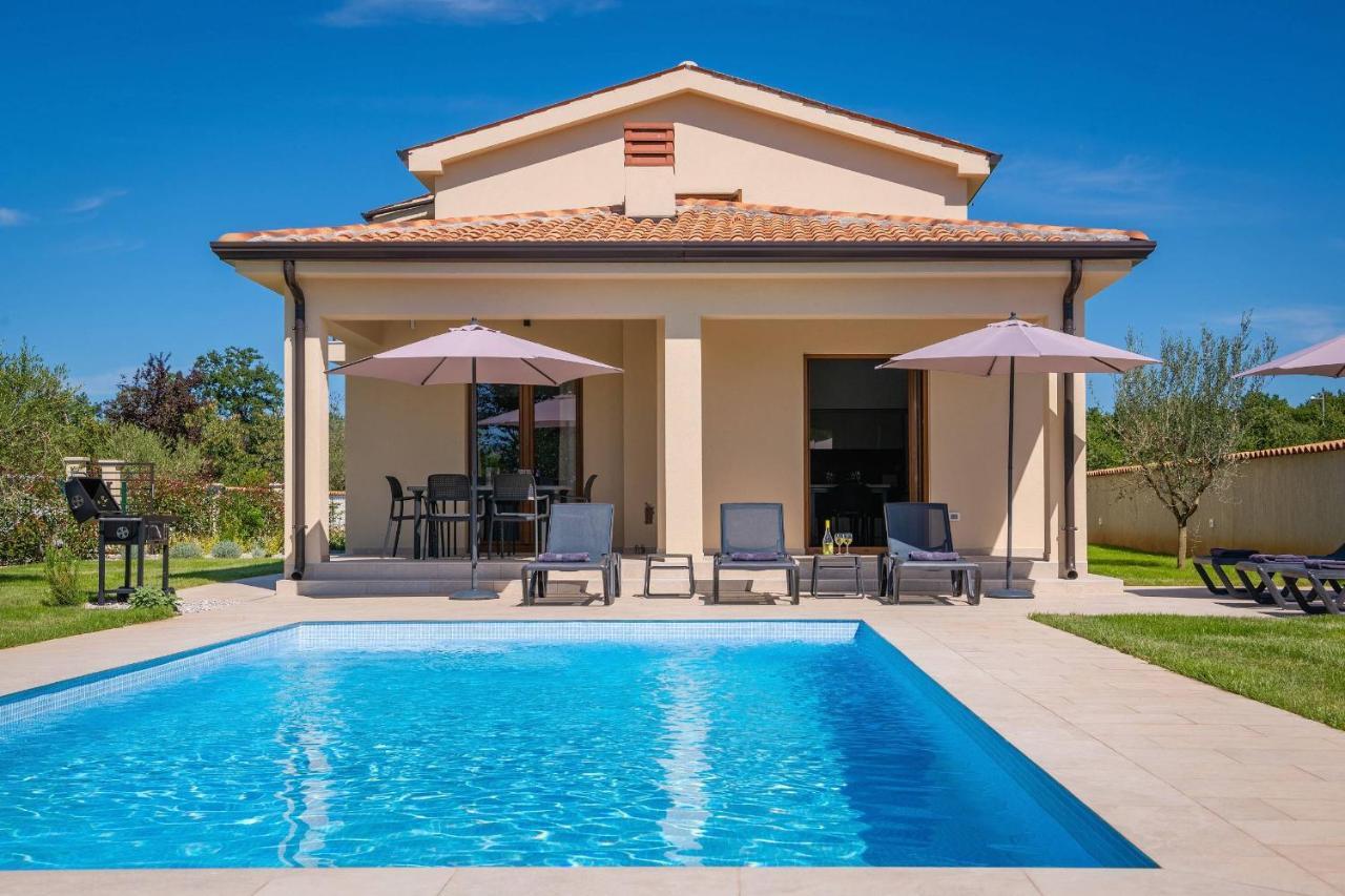 Holiday House Luca Poreč Buitenkant foto