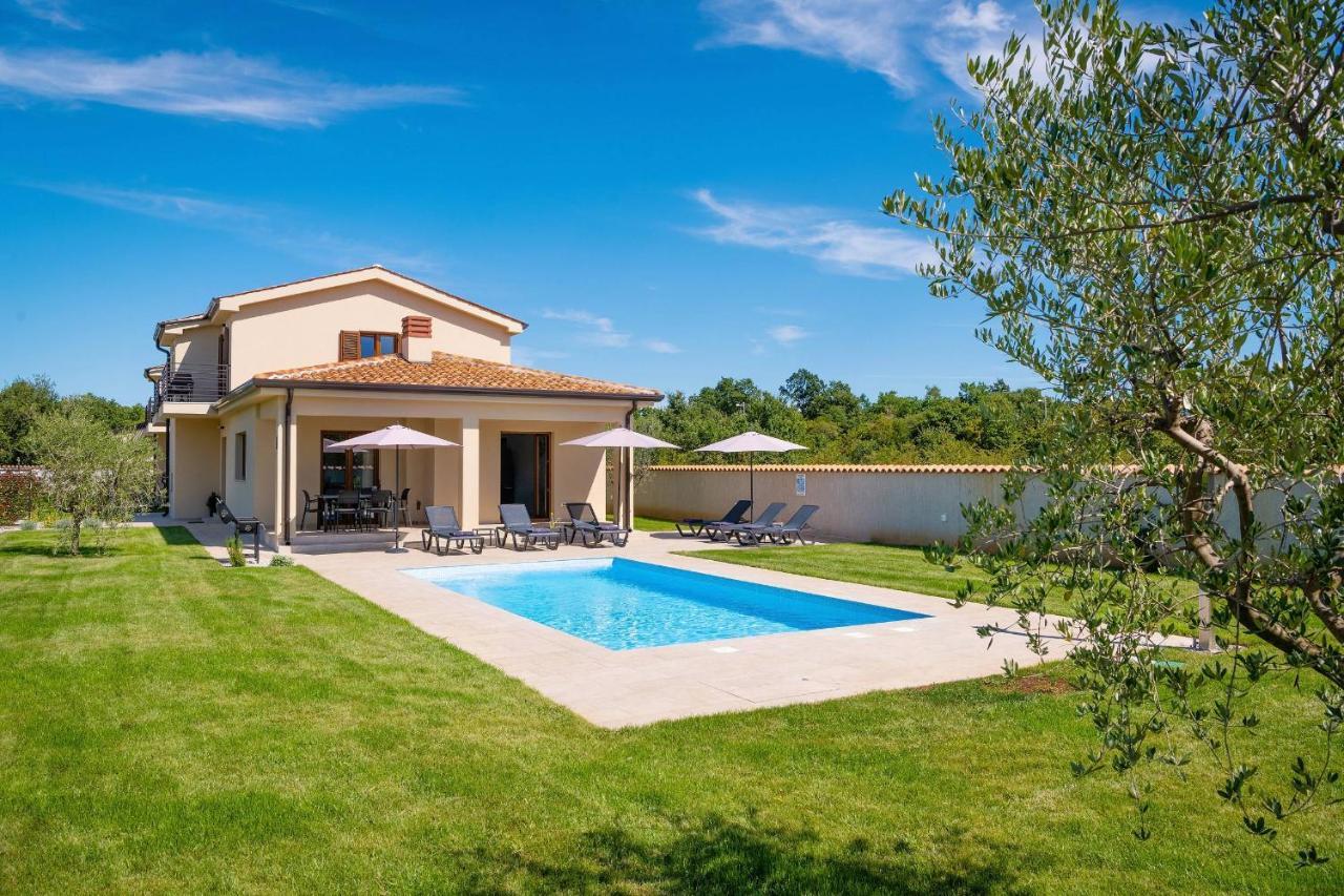 Holiday House Luca Poreč Buitenkant foto