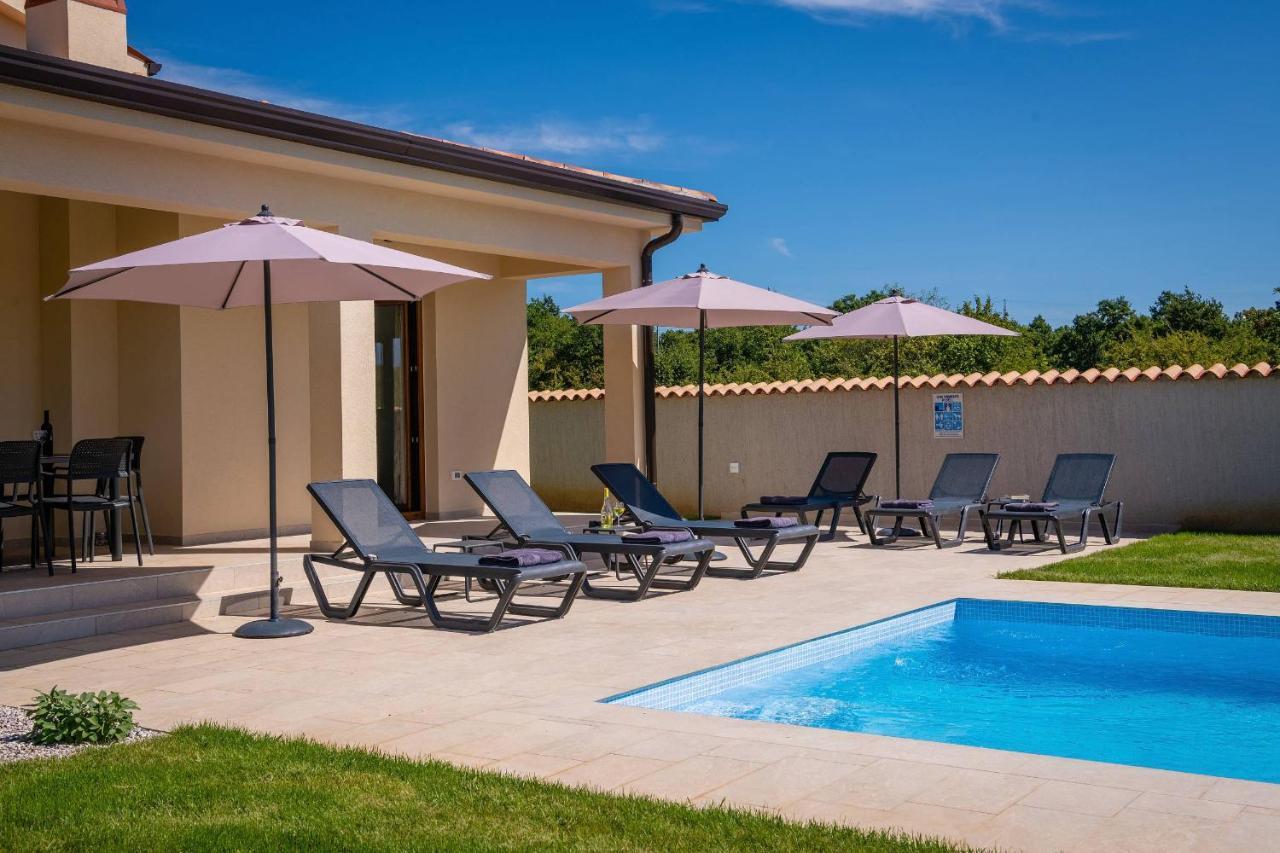Holiday House Luca Poreč Buitenkant foto