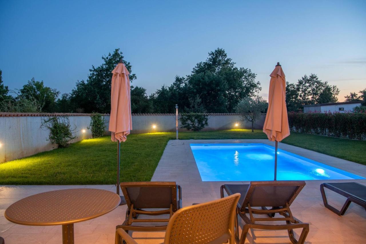 Holiday House Luca Poreč Buitenkant foto